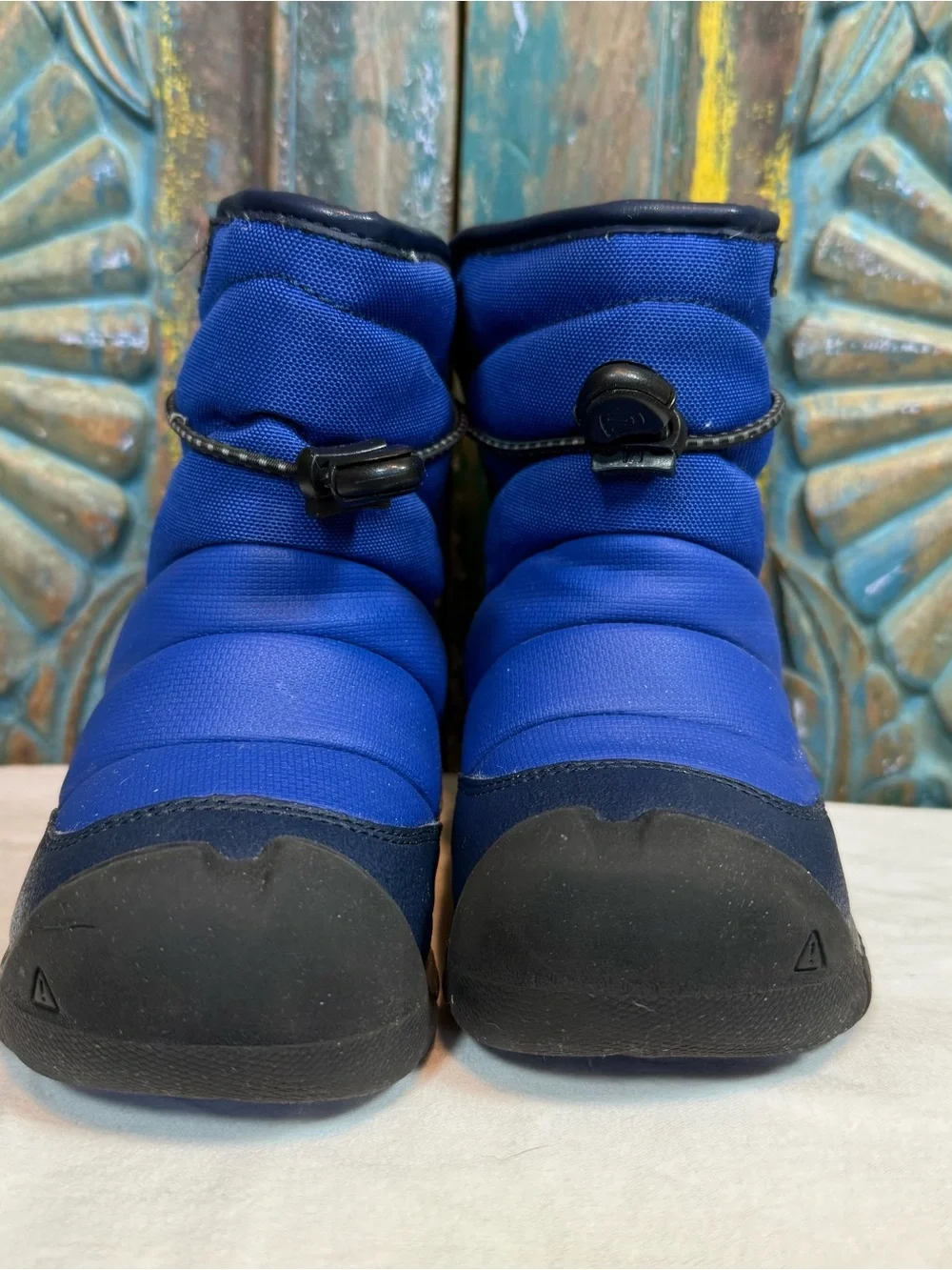 Keen winter boots little kid size 8